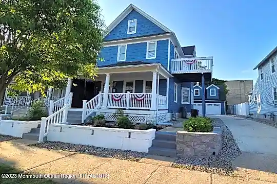610 Newark Ave Photo 1