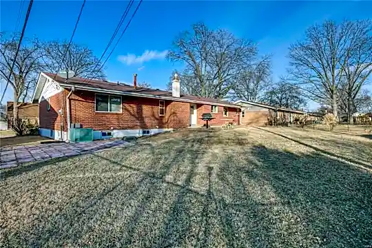 2830 Flintwood Dr Photo 2