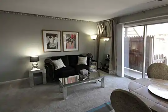 Remington Court Photo 2