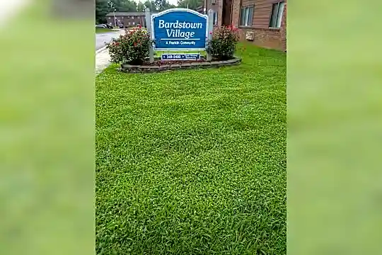 Bardstown Village Apts Photo 2