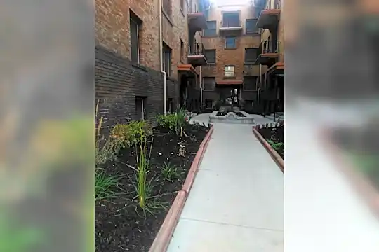 Smith Apartment Building Photo 2