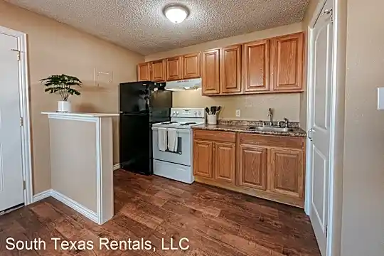 1811 Lawndale Photo 1