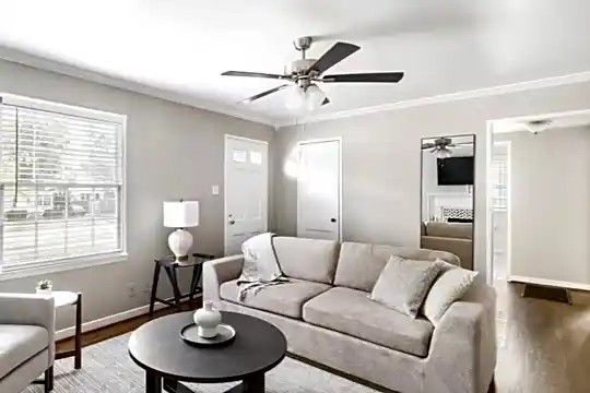 233 Raleigh Ave Photo 1