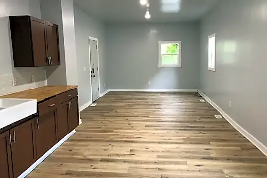 4104 St Joseph Ave Photo 2