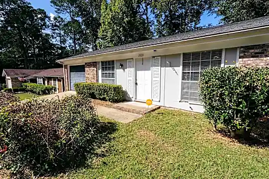 1828 Mayfair Rd Photo 2