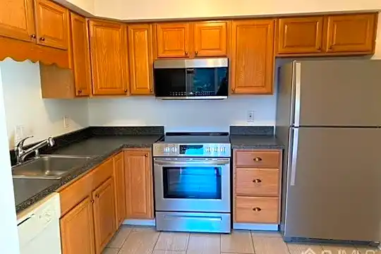 1305 Sayre Dr #1305 Photo 2
