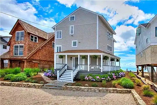 2087 Fairfield Beach Rd Photo 1