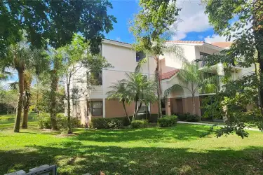 10105 W Sunrise Blvd #101 Condos - Plantation, FL 33322