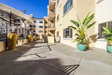 Apartments for Rent with a View in El Sereno, Los Angeles, CA