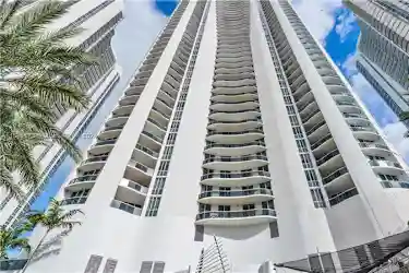 15901 Collins Ave Condos - Sunny Isles Beach, FL 33160