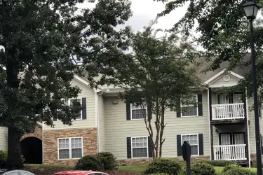 Saddle Brook Apartments - Atlanta, GA 30344