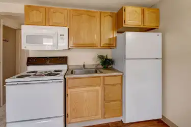 College View Apartments - Anchorage, AK 99508