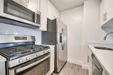 225 E 95th St Houses New York NY 10128
