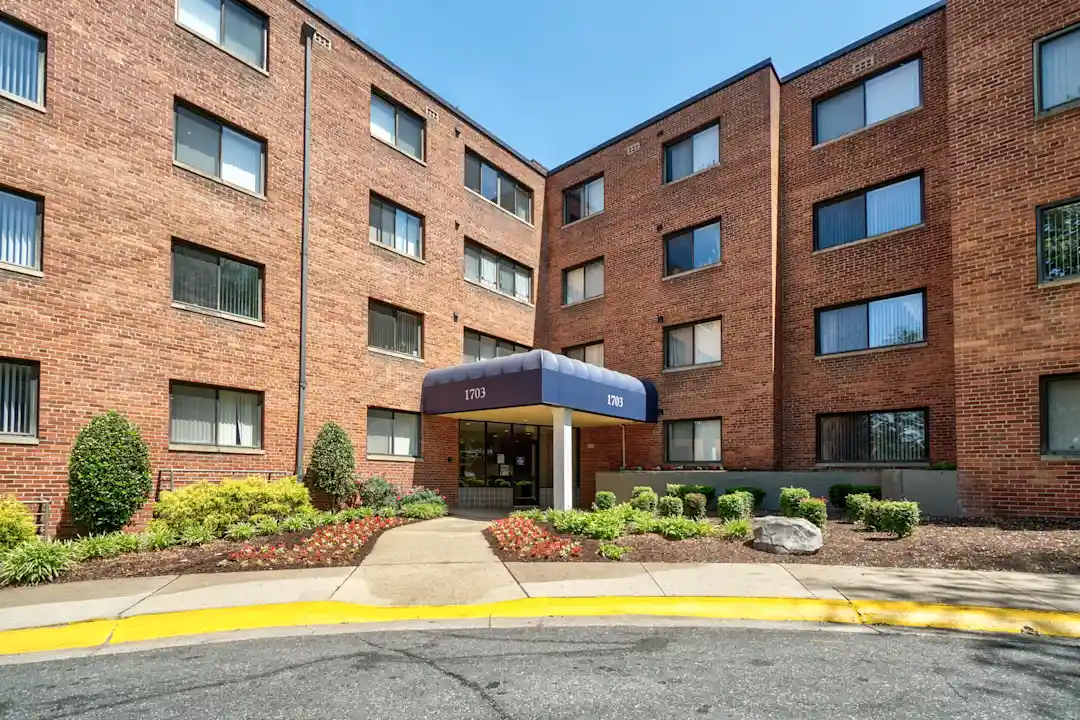 Summit Hills Apartments - Silver Spring, MD 20910