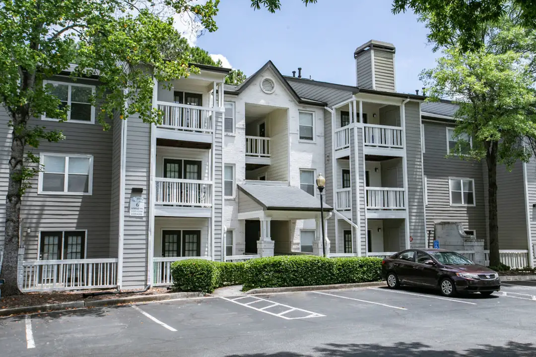 Carlyle at Perimeter: Discover Luxury Living in Dunwoody"s Heart