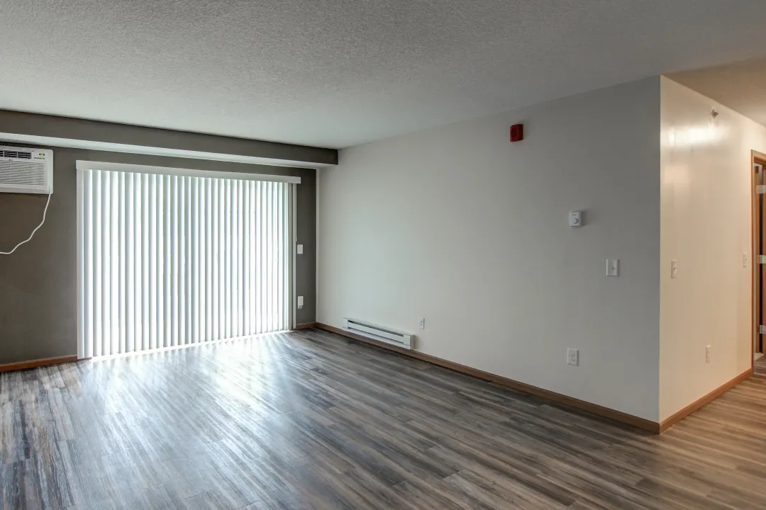 Plymouth Commons - 3301 Highway 169 N | Plymouth, MN Apartments for ...