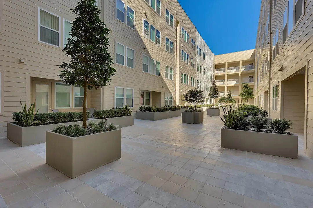 Amelia Court Apartments Orlando FL 32805