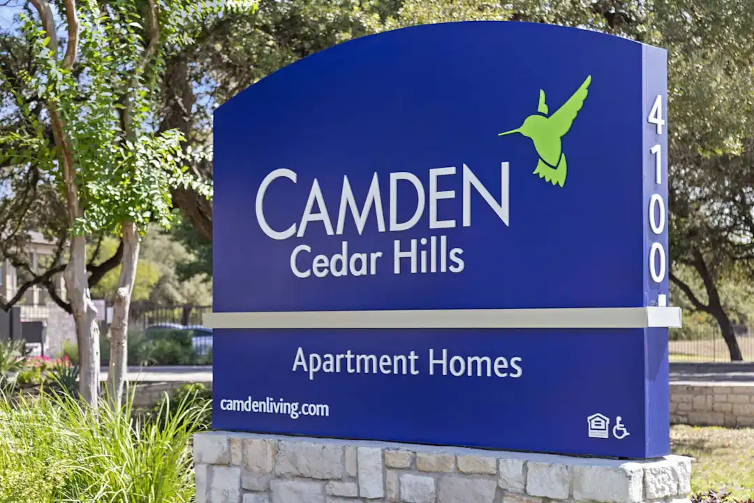 Camden Amber Oaks - 9001 Amberglen Blvd | Austin, TX Apartments 