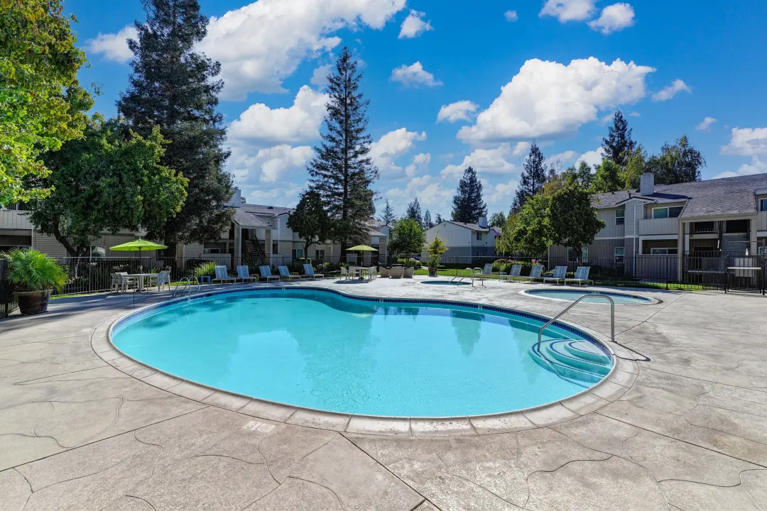 MONTE BELLO APARTMENTS - 58 Photos & 44 Reviews - 4001 S. Watt