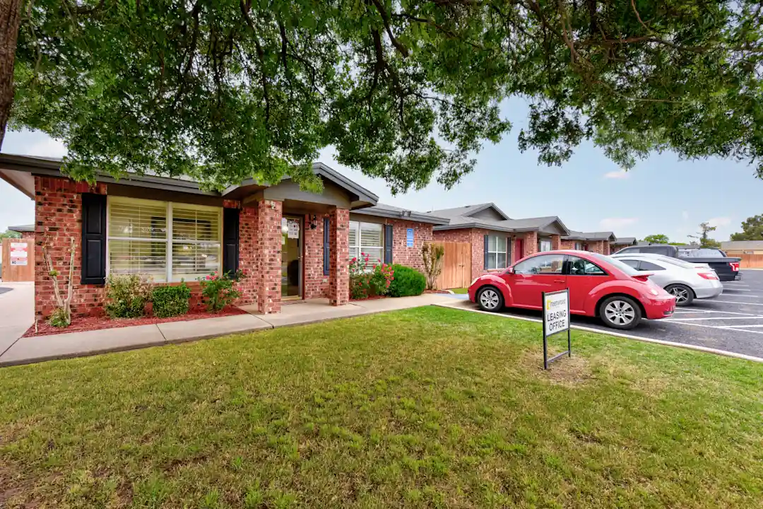 Greenwood Cove Apartments Lubbock, TX 79423