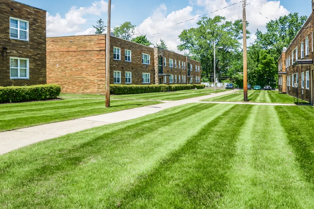 Parkside Gardens  Apartments in Euclid, OH