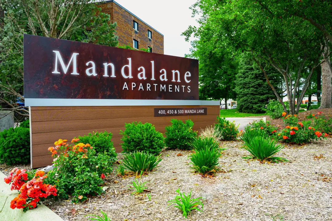 Mandalane Apartments - 500 Manda Ln, Wheeling, IL Apartments for Rent