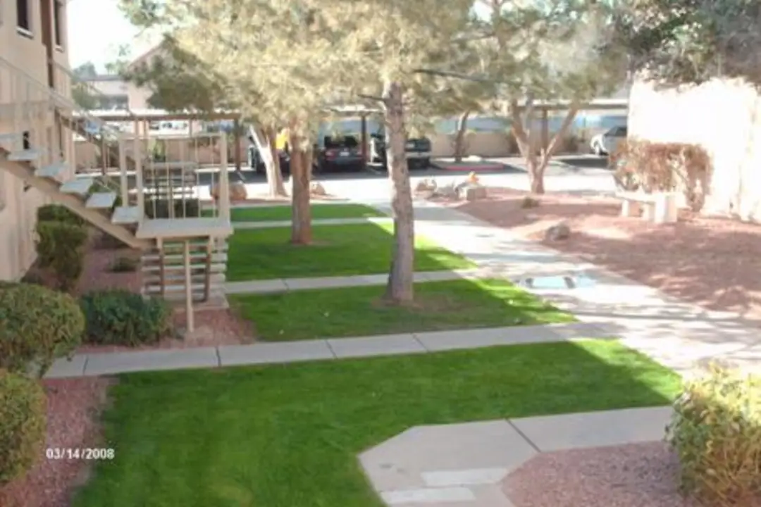 village-square-14014-n-32nd-st-phoenix-az-apartments-for-rent-rent