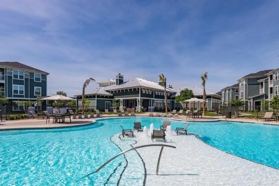 Southfork Lake Apartments 3333 Southfork Parkway Manvel, TX for