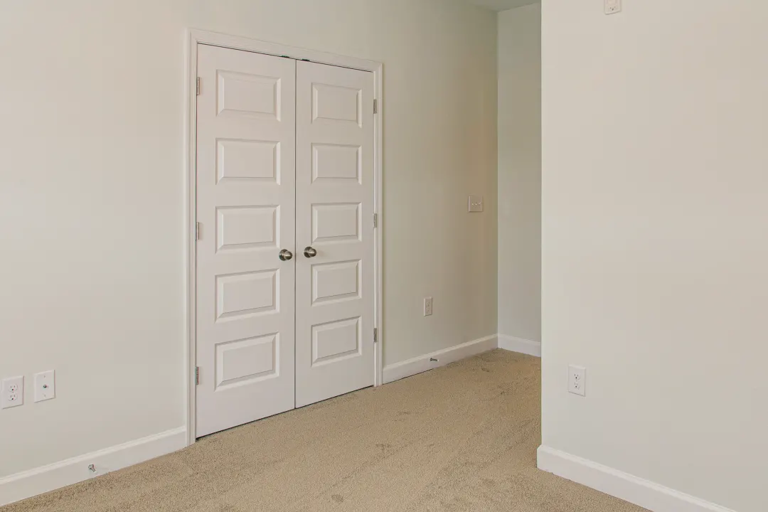 Parkside at Charles Street - 100 Banbury Ct, Newport News, VA Apartments  for Rent