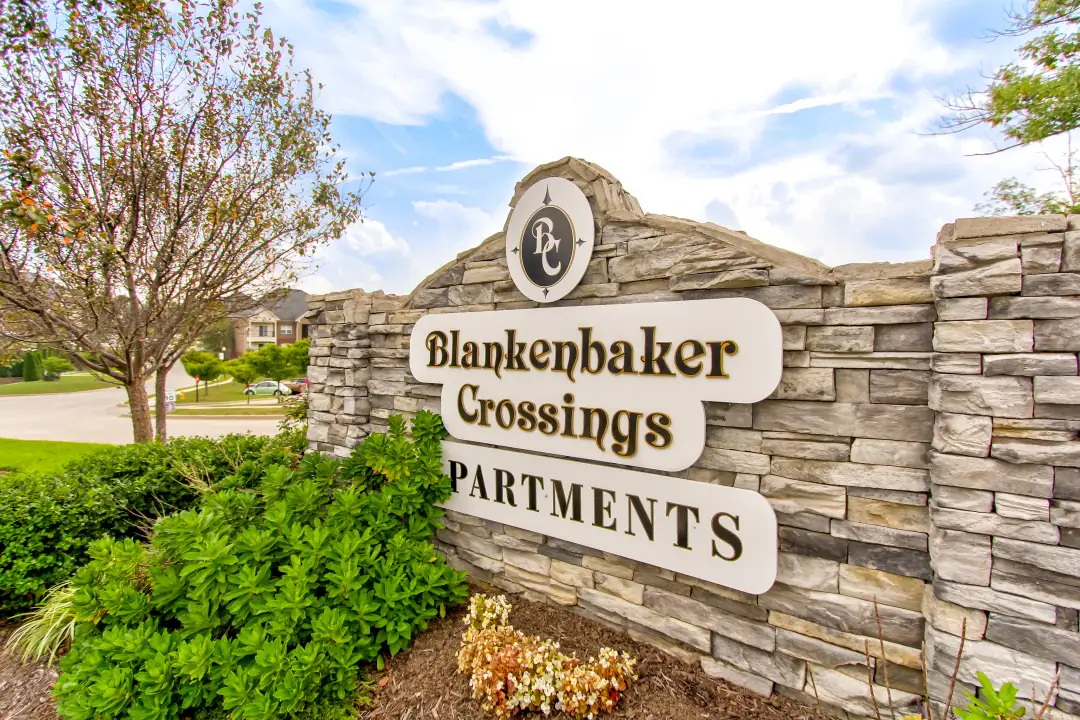 Blankenbaker Crossings Apartments 2515 Shining Water Dr