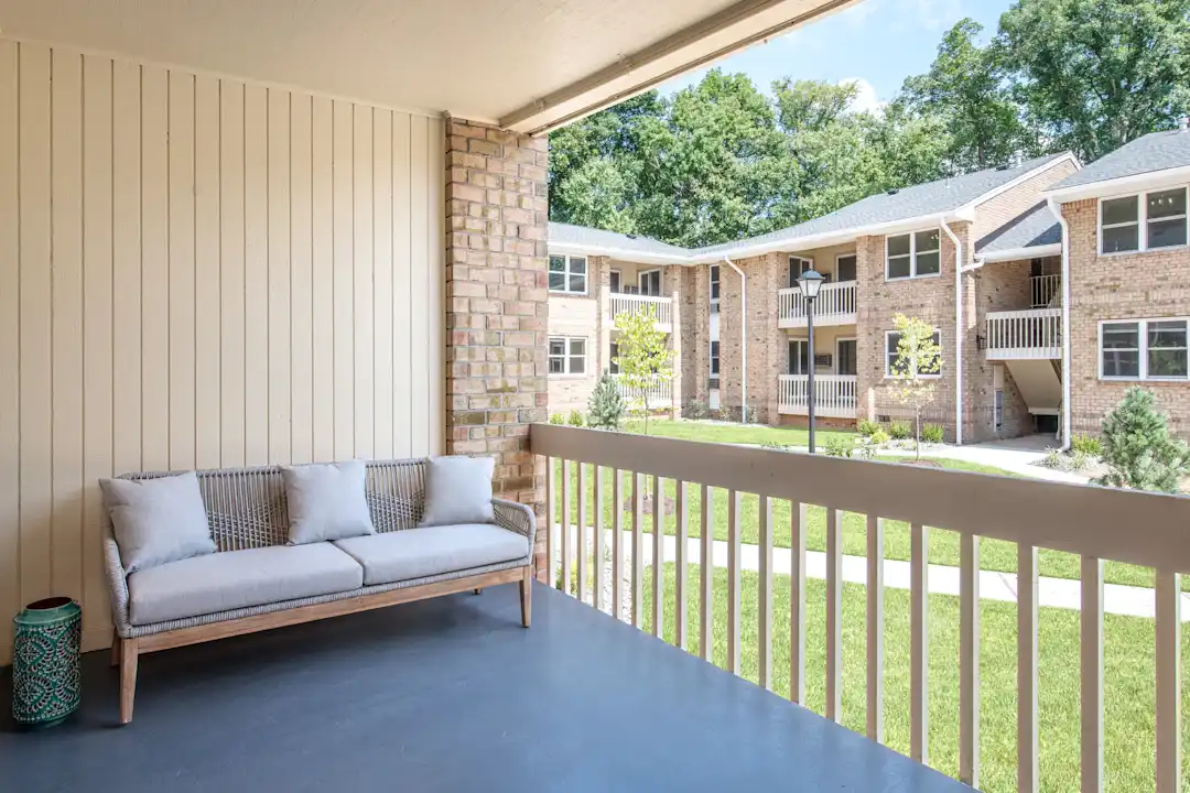 Colony Oaks Apts