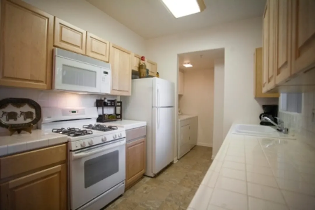 Crescent Heights Luxury Apartment Homes - 40800 Sunflower Rd | Murrieta ...