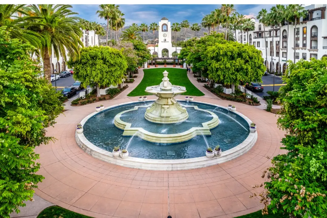 Fashion Valley Fountain - Fountain in San Diego
