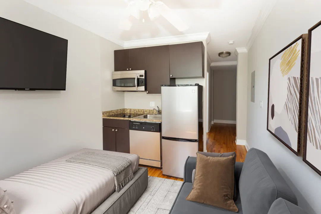 1632 W. Belmont - 1632 W Belmont Ave, Chicago, IL Apartments for Rent