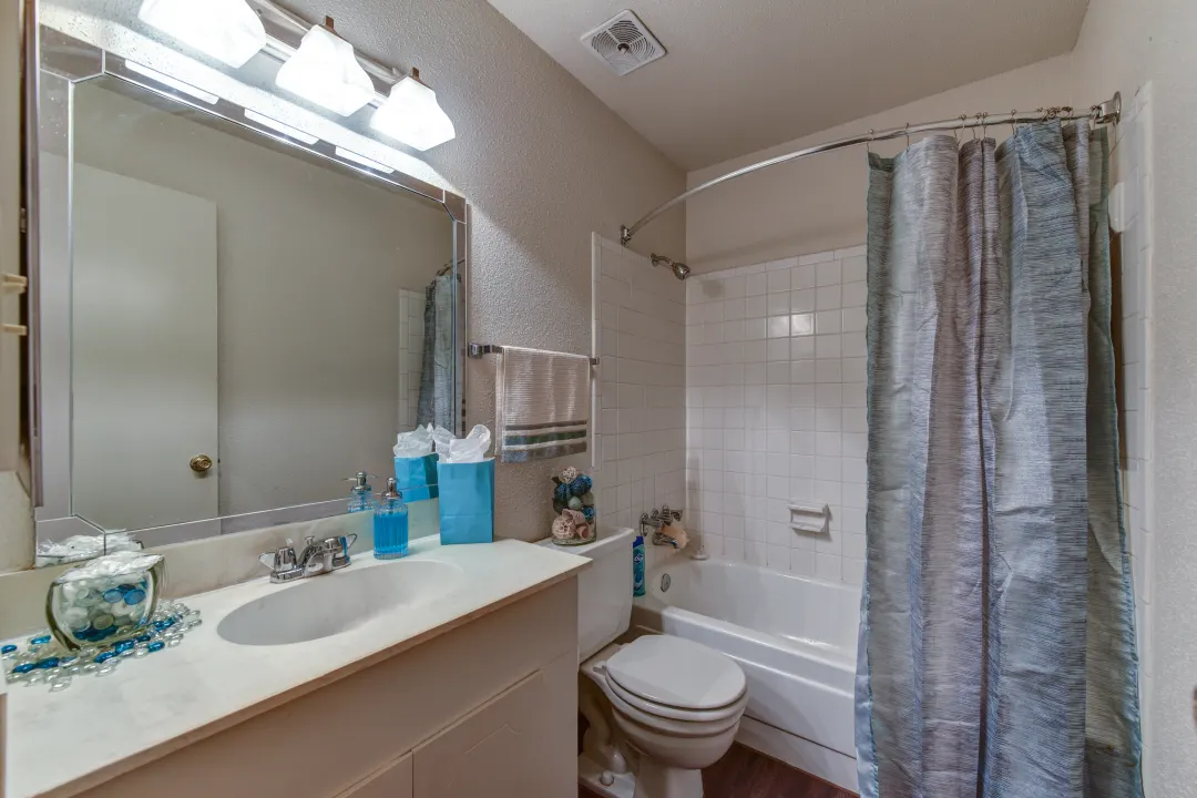 We Rate Bathrooms on X: Saks Fifth Avenue, Houston, Tx -superb