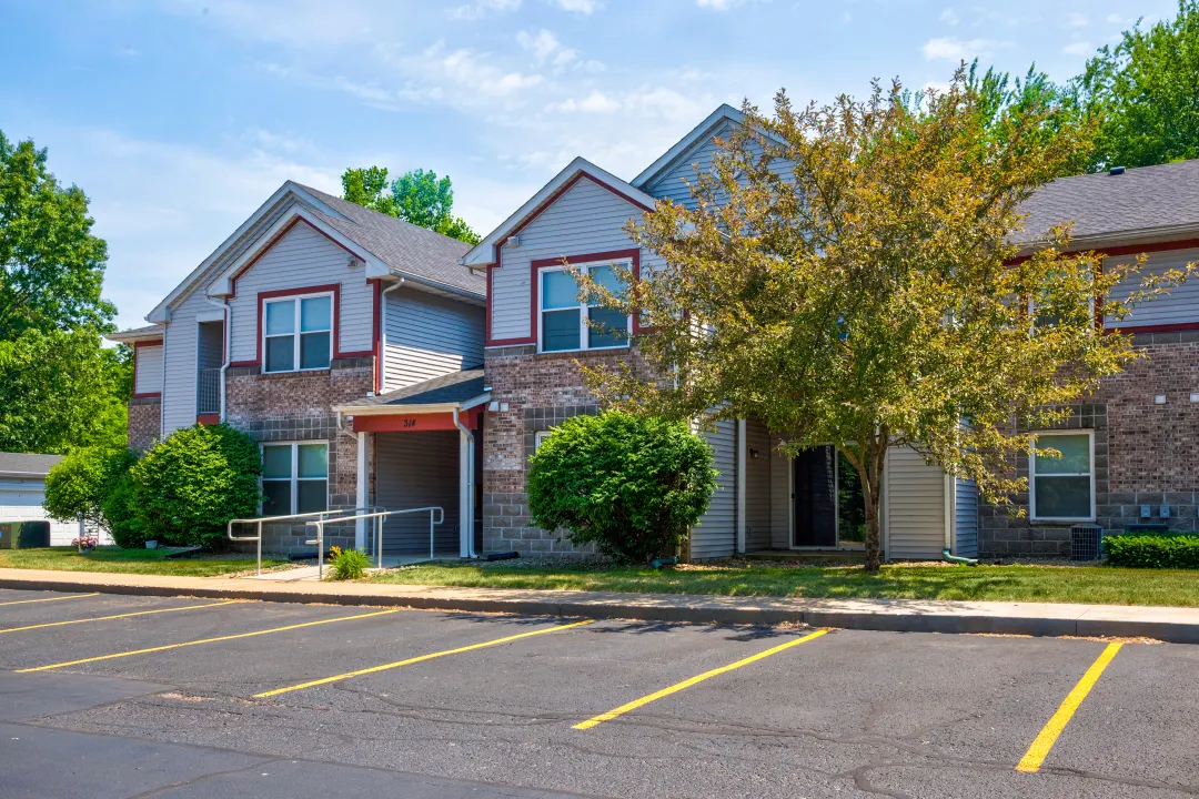 Spring Lake Apartments Granger, IN 46530