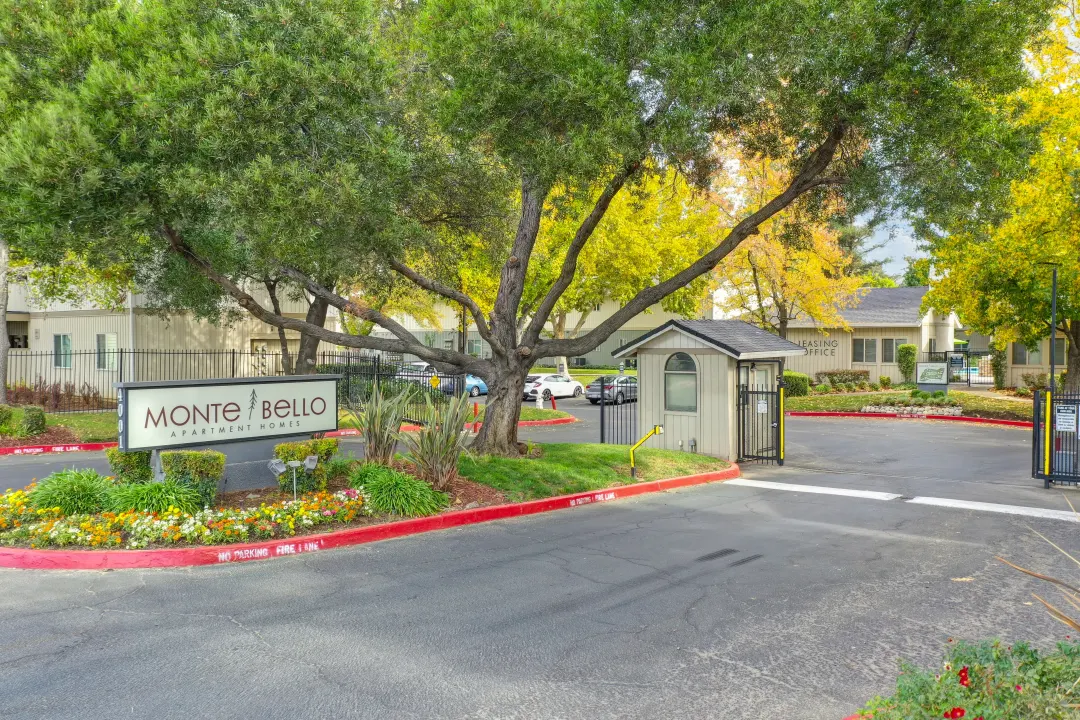 Monte Bello - 4001 S Watt Ave, Sacramento, CA Apartments for Rent