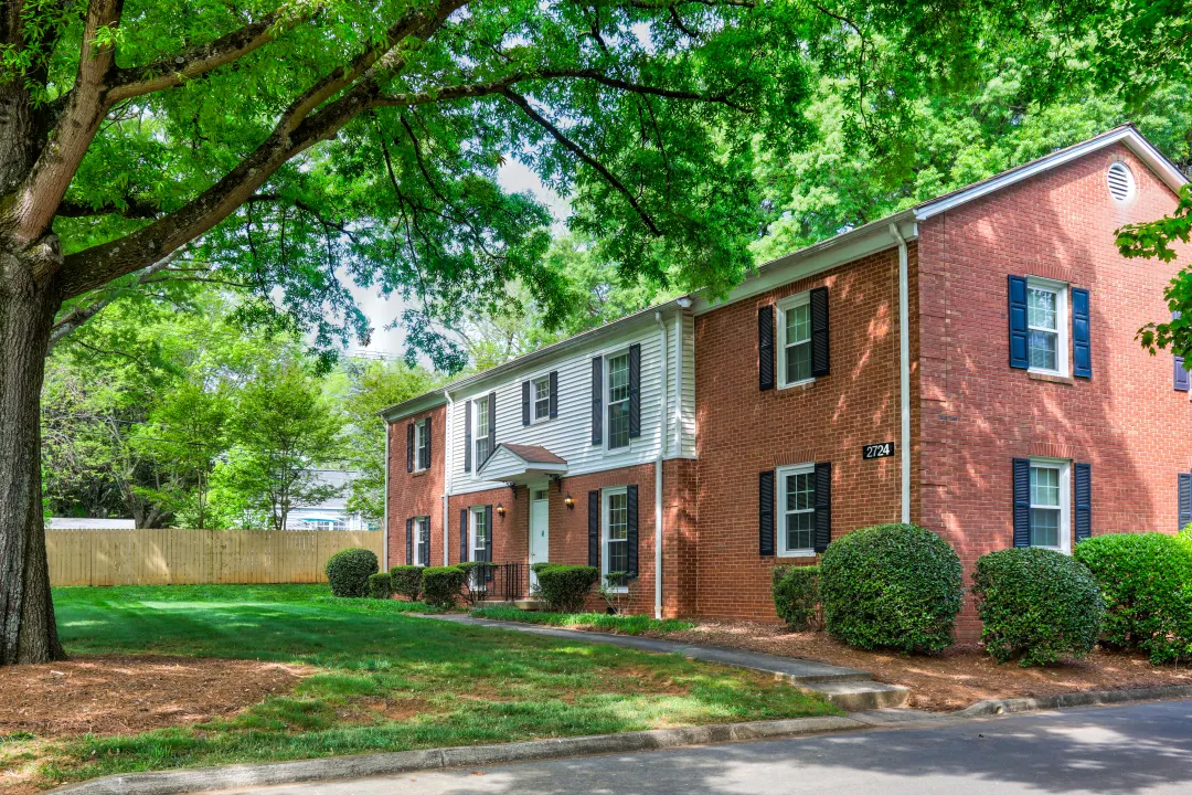 Elmhurst Apartments - 2725 Dorchester Pl | Charlotte, NC for Rent | Rent.