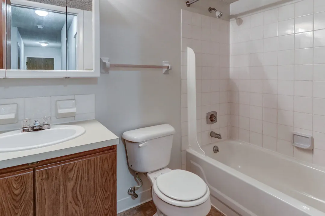 Ashley Pointe Apartments of Evansville Evansville, IN 47715