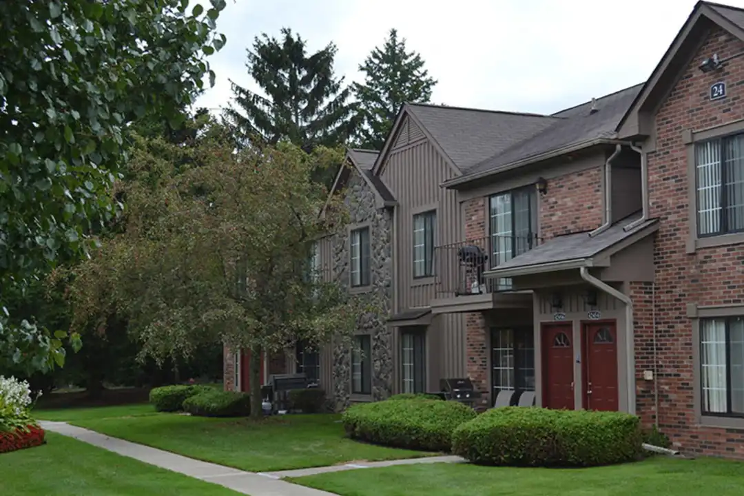 Pilgrim Apartments Canton Mi
