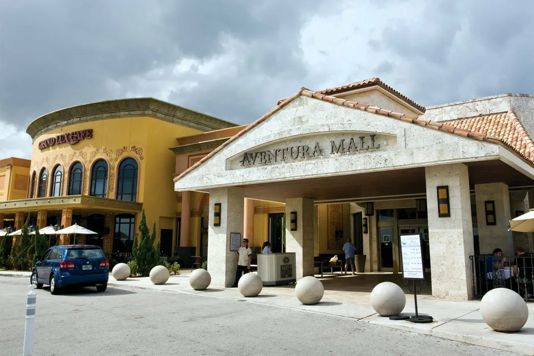 Shake Shack at Aventura Mall in Miami - Ft. Lauderdale, FL