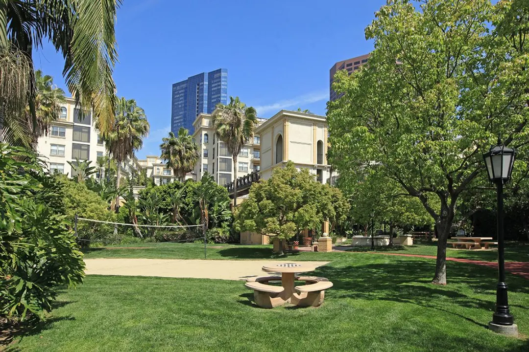 The Medici - Apartment Homes in Downtown Los Angeles, CA