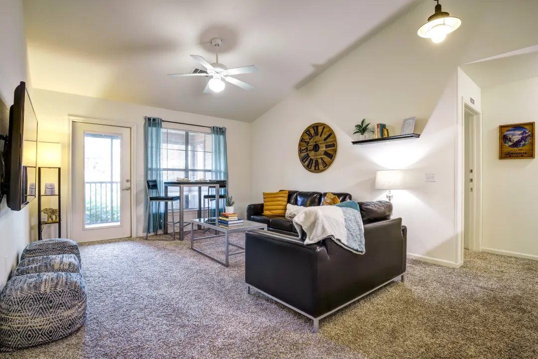 Campus Lodge Per Bed Lease Apartments Norman OK 73071