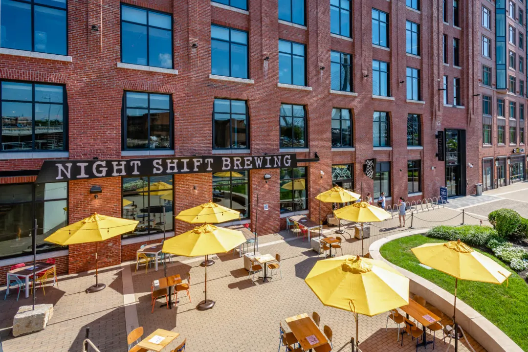 Night Shift Brewing Lovejoy Wharf Review - West End - Boston - The  Infatuation
