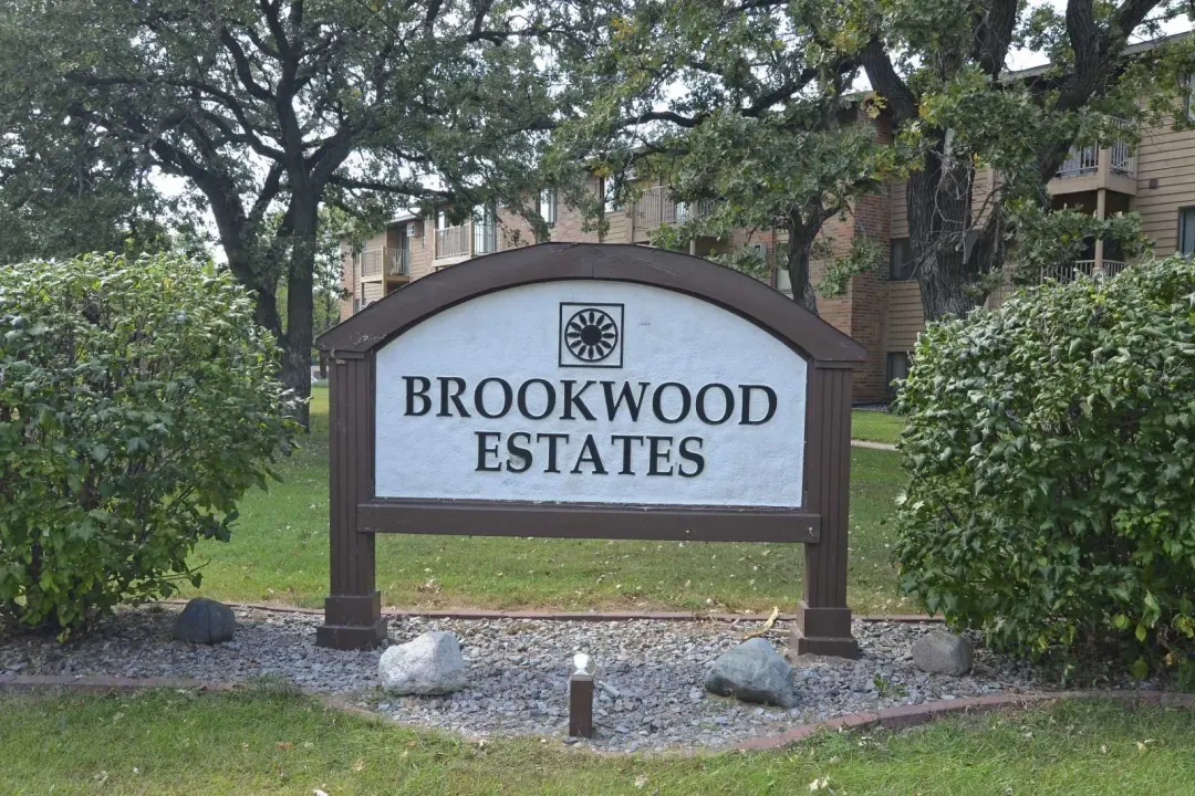 Brookwood Apartments - Saint Cloud, MN 56304