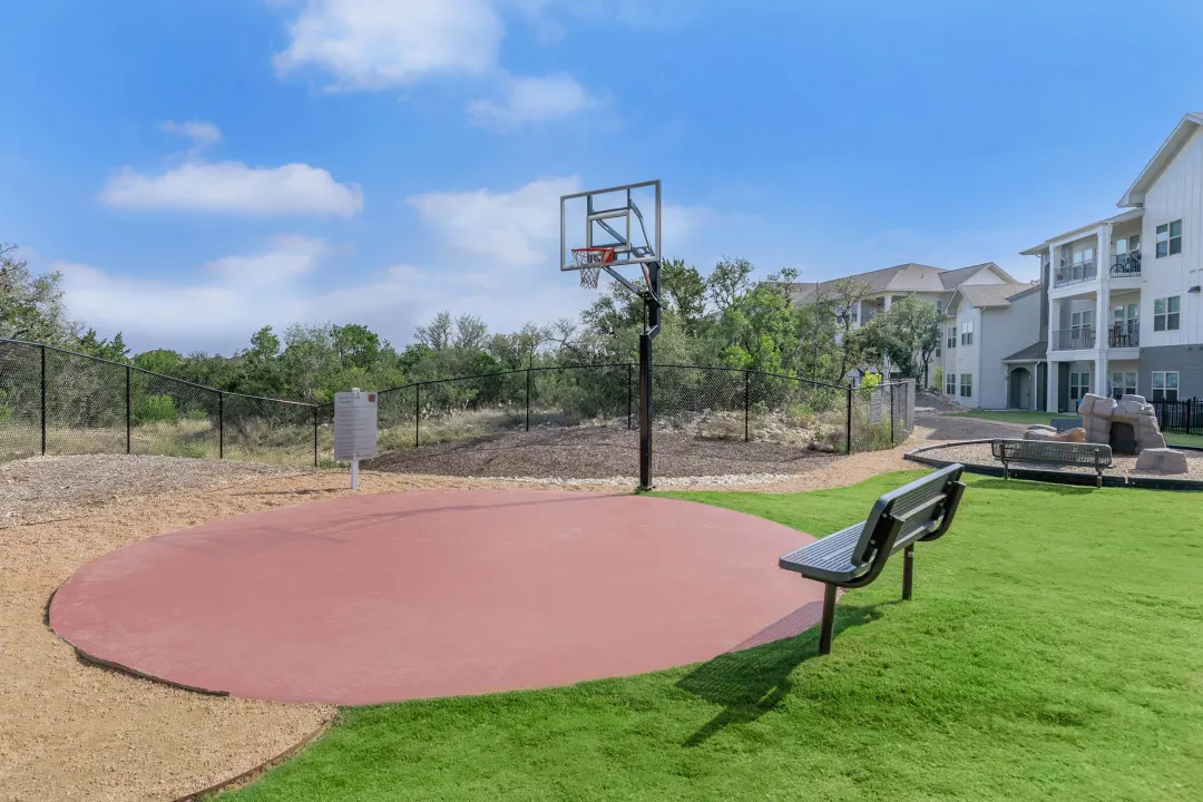 The Top 11 Apartments With Basketball Courts in Houston - Lighthouse