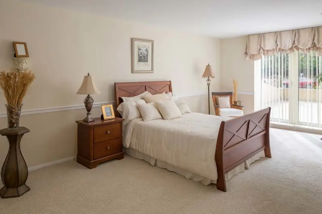 MARRIS BED - Luxury Living Group