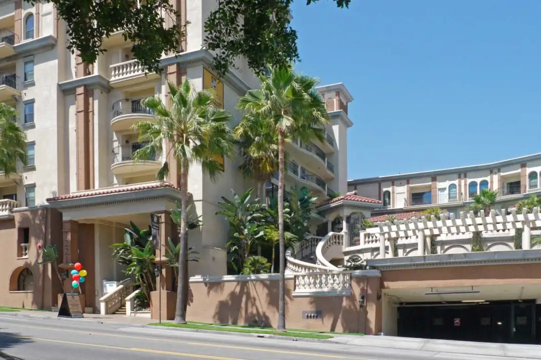 The Orsini - Apartment Homes in Downtown Los Angeles, CA