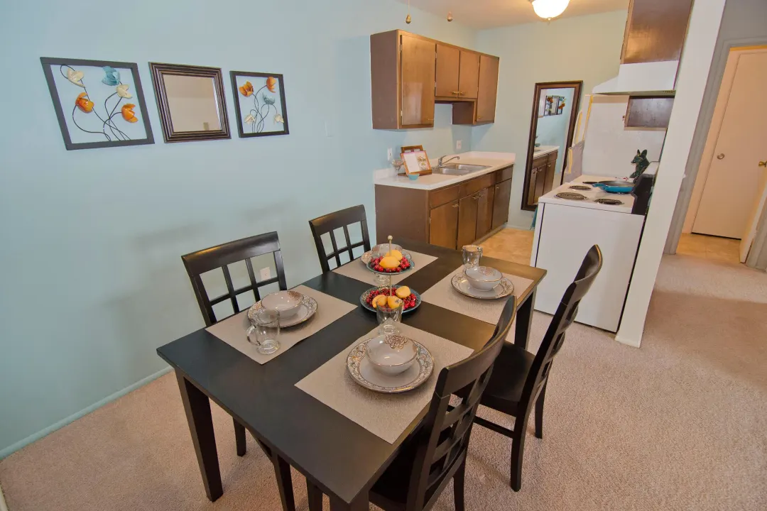 College Towne Apartments in Lansing, MI - Photo Gallery