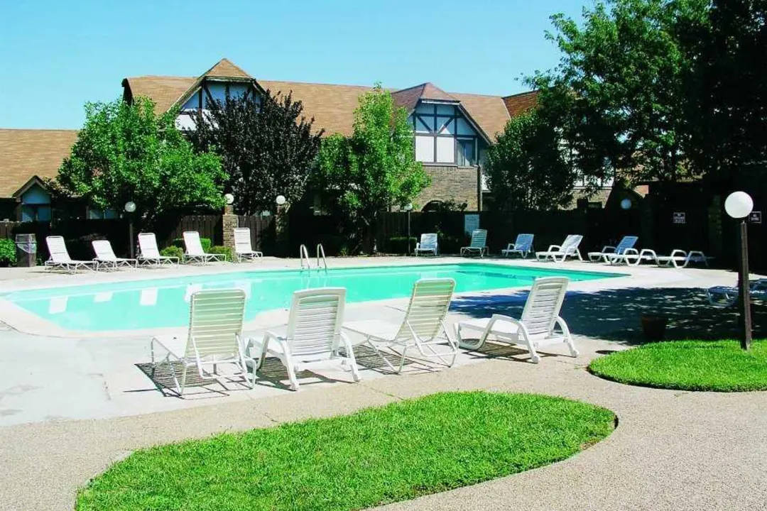 Park Meadows Apartments - Apartments in Wichita, KS